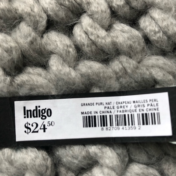 Knit Hat w/Pom Pom Gray NWT - Picture 2 of 2